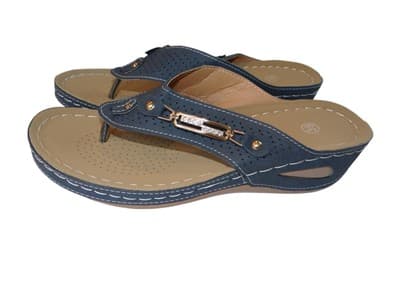 Stylish Women's Black Flip-Flop Sandals with Decorative Buckle - Thumbnail 7