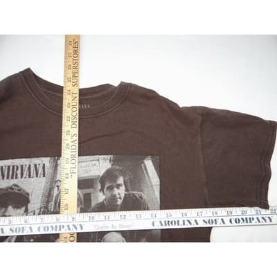 Nirvana Band Photo T Shirt Men's Size Medium Brown Short Sleeve Graphic Tee - Thumbnail 5