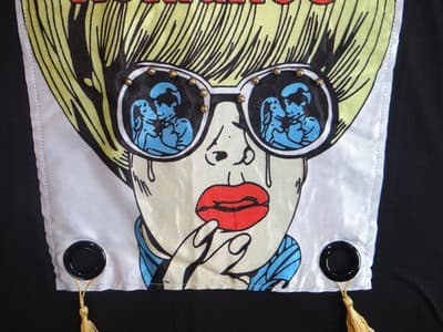 Vintage Young Romance Graphic T-Shirt - Thumbnail 4