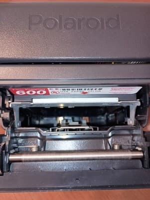 Vintage Polaroid 600 One Step Camera Black With Strap & Flash Camera Not Tested - Thumbnail 9