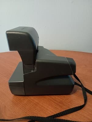 Vintage Polaroid 600 One Step Camera Black With Strap & Flash Camera Not Tested - Thumbnail 4