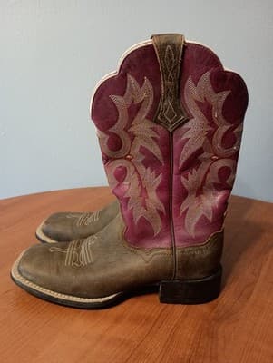Ariat womens Tombstone Western Boots - Broad Square Toe size 7B maroon - Thumbnail 5