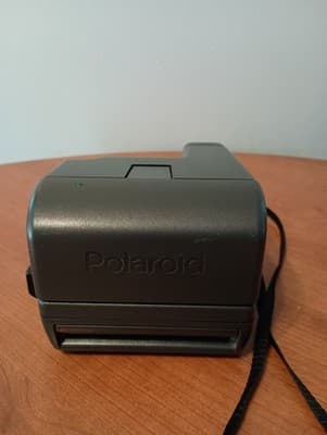 Vintage Polaroid 600 One Step Camera Black With Strap & Flash Camera Not Tested - Thumbnail 5