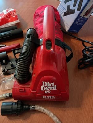 Dirt Devil by Royal Ultra Red Electric Hand Vac Handheld Vacuum M08230 WORKS - Thumbnail 5
