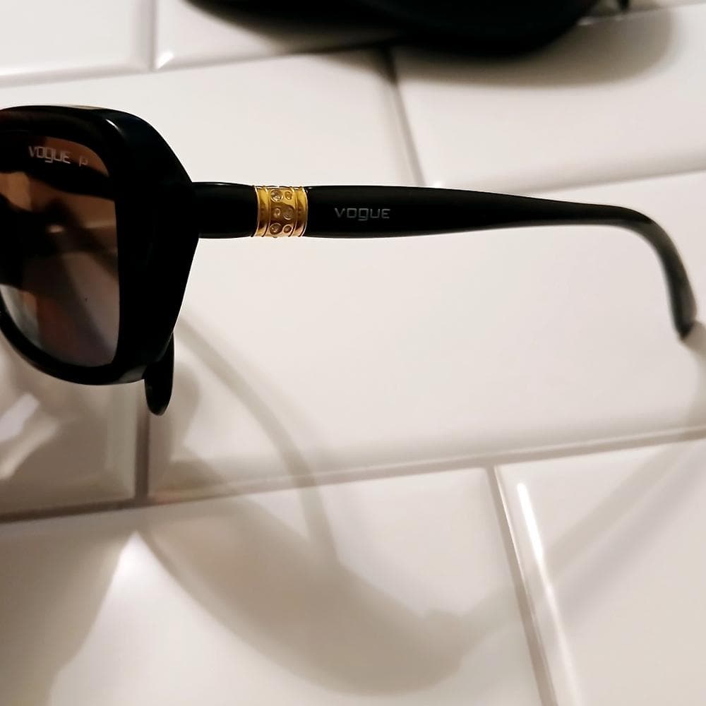 Vogue Sunglasses w/ Case VO 2964-SB - Thumbnail 3