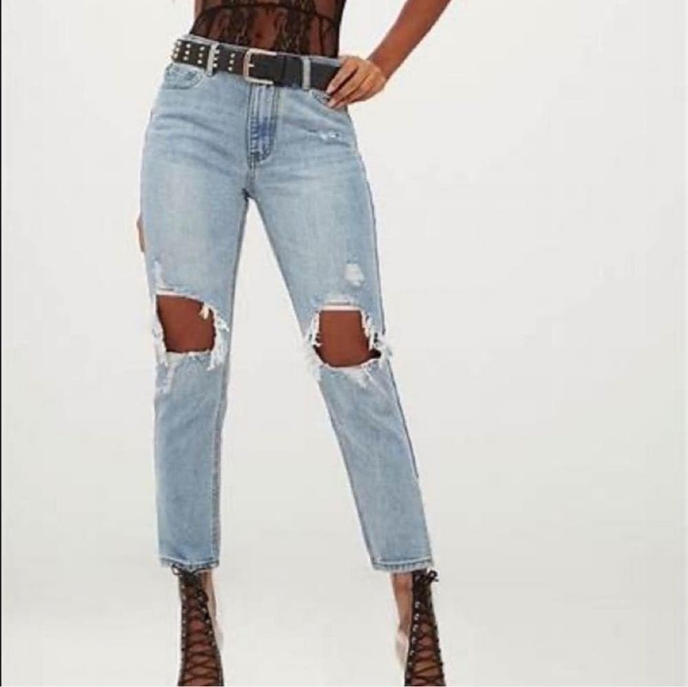 Pretty Little Thing- Light Wash Open Knee Step Hem Mom Jeans, Size 8 - Thumbnail 6