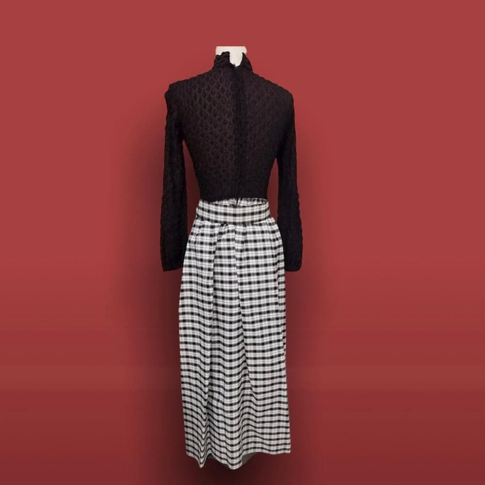 Vintage Dress Black/White Plaid Long Evening Dress- Size 7 Vintage Brooch - Thumbnail 9