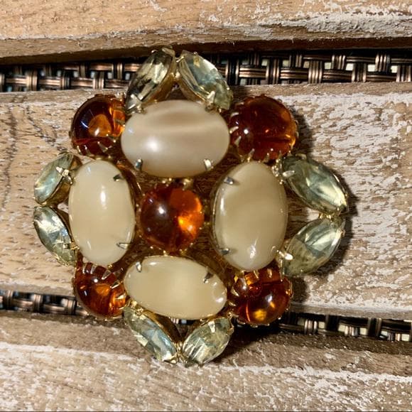 Vintage Delizza & Elster Amber/Clear/Milky Rhinestone and Cabochon Juliana Brooch - Thumbnail 9