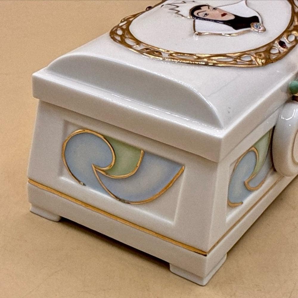 Walt Disney LENOX Showcase Collection THE HUNTSMAN'S Box Snow White~ Evil Queen - Thumbnail 7