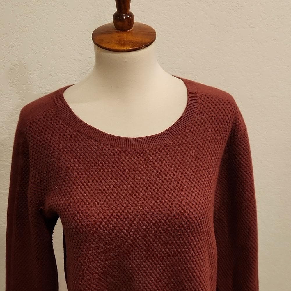 ATHLETA Merino Wool Honeycomb Crewneck Sweater~ Rust Burgundy Deep Maroon - Thumbnail 6