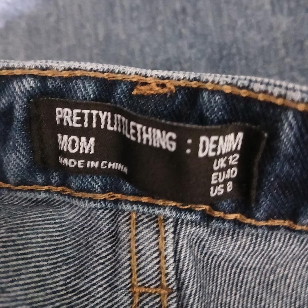 Pretty Little Thing Mom Jeans~ Size 8 - Thumbnail 5