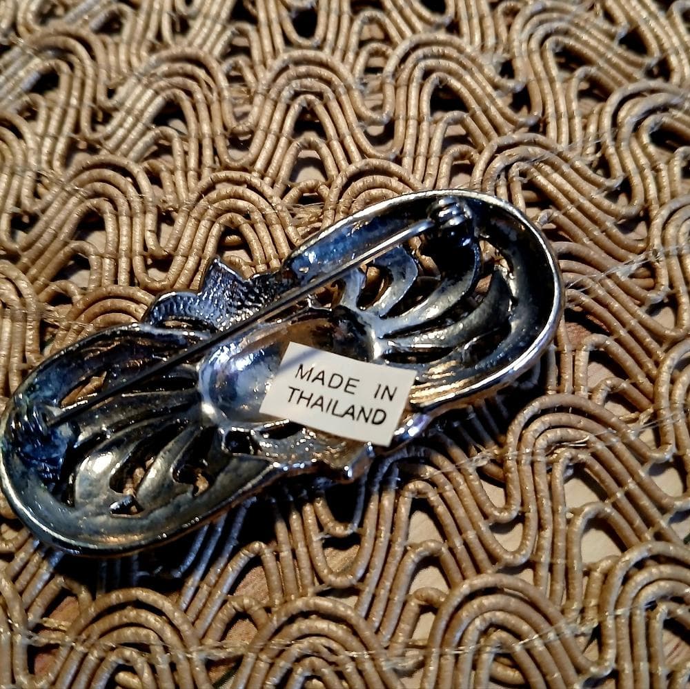Brooches- Unique & Vintage~ Bundle of 3 - Thumbnail 4