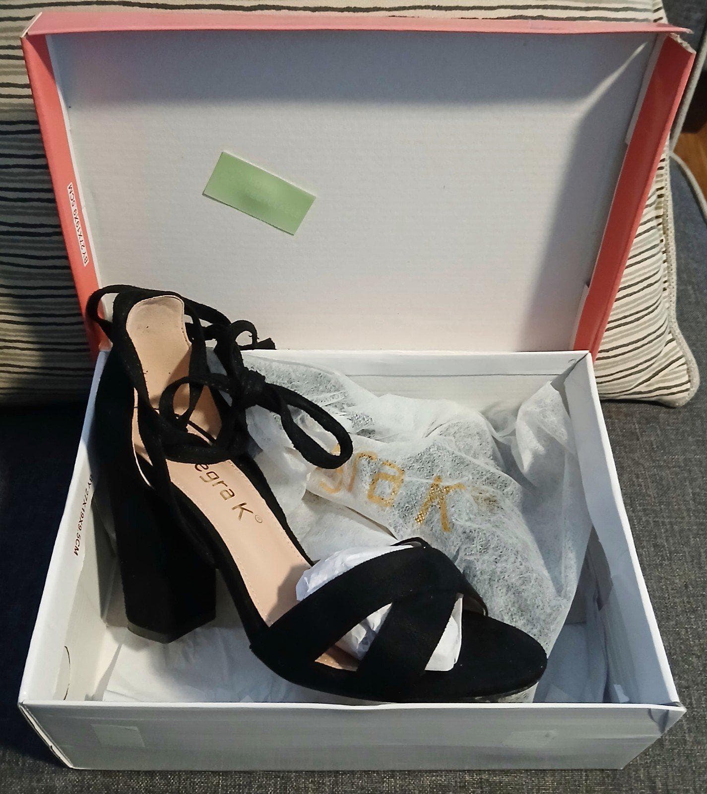 Black Ribbon Wrap Around Tie n a Bow Heels~ Size 7.5 Lace Up Black Dressy Heels - Thumbnail 8