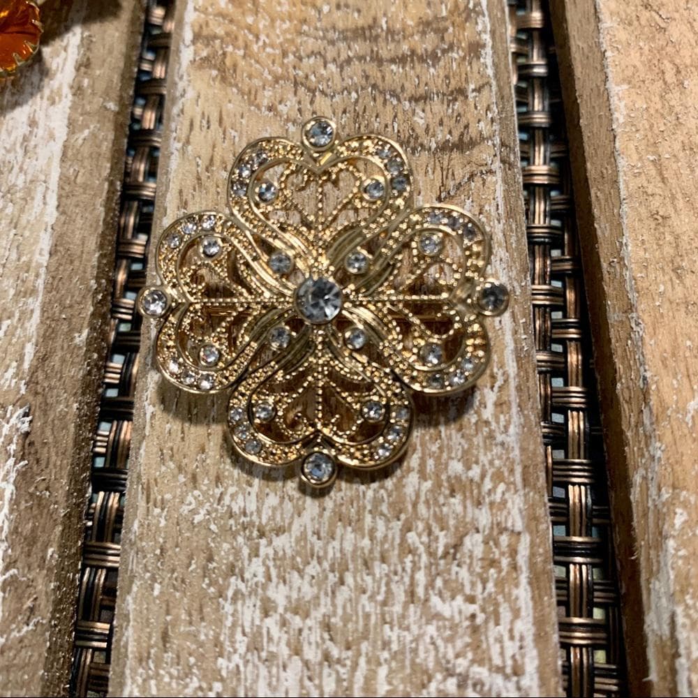 Vintage Delizza & Elster Amber/Clear/Milky Rhinestone and Cabochon Juliana Brooch - Thumbnail 5