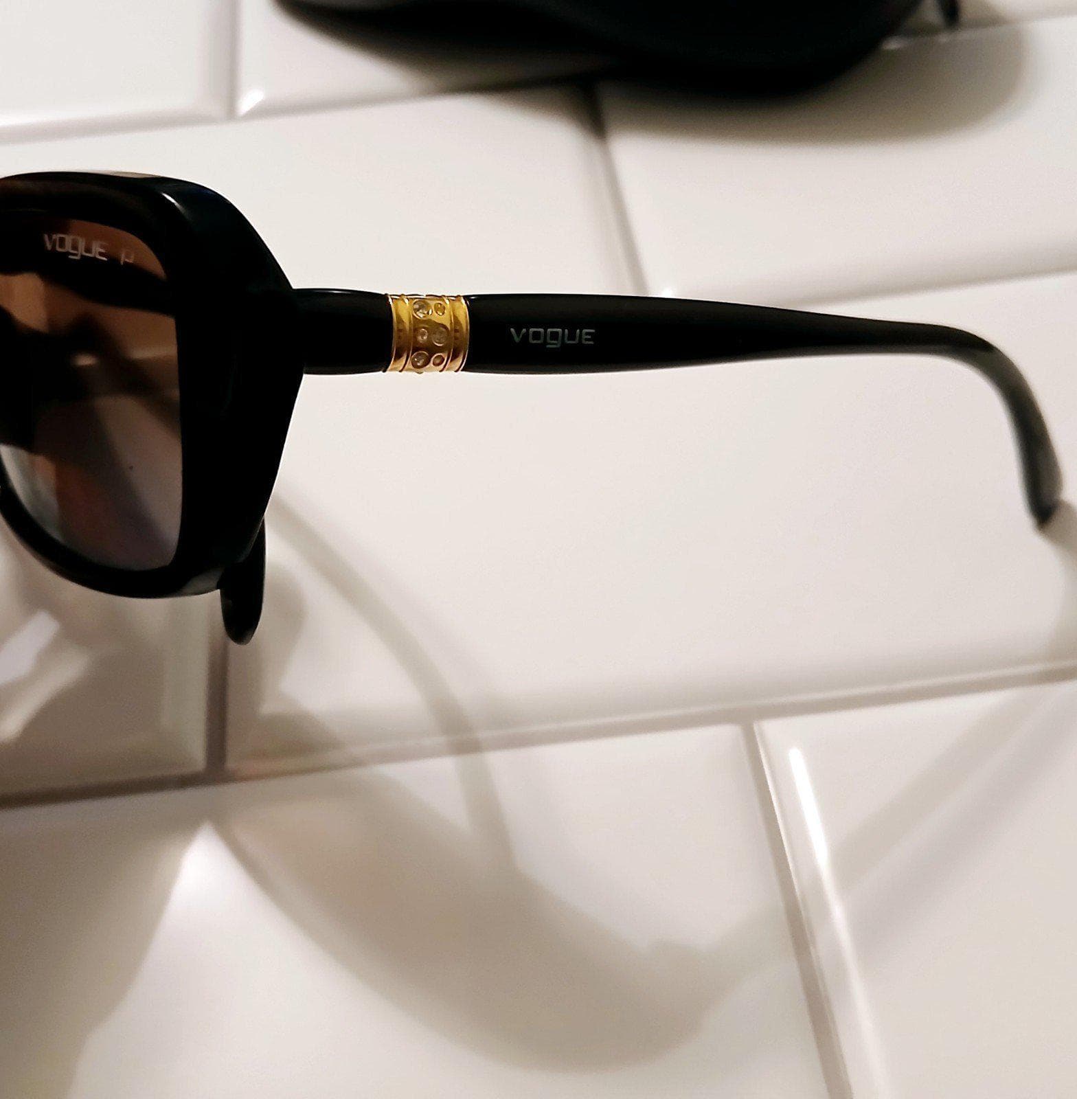 Vogue Eyewear Designer Sunglasses VO2964SB Black w/ Gold Accents - Thumbnail 8