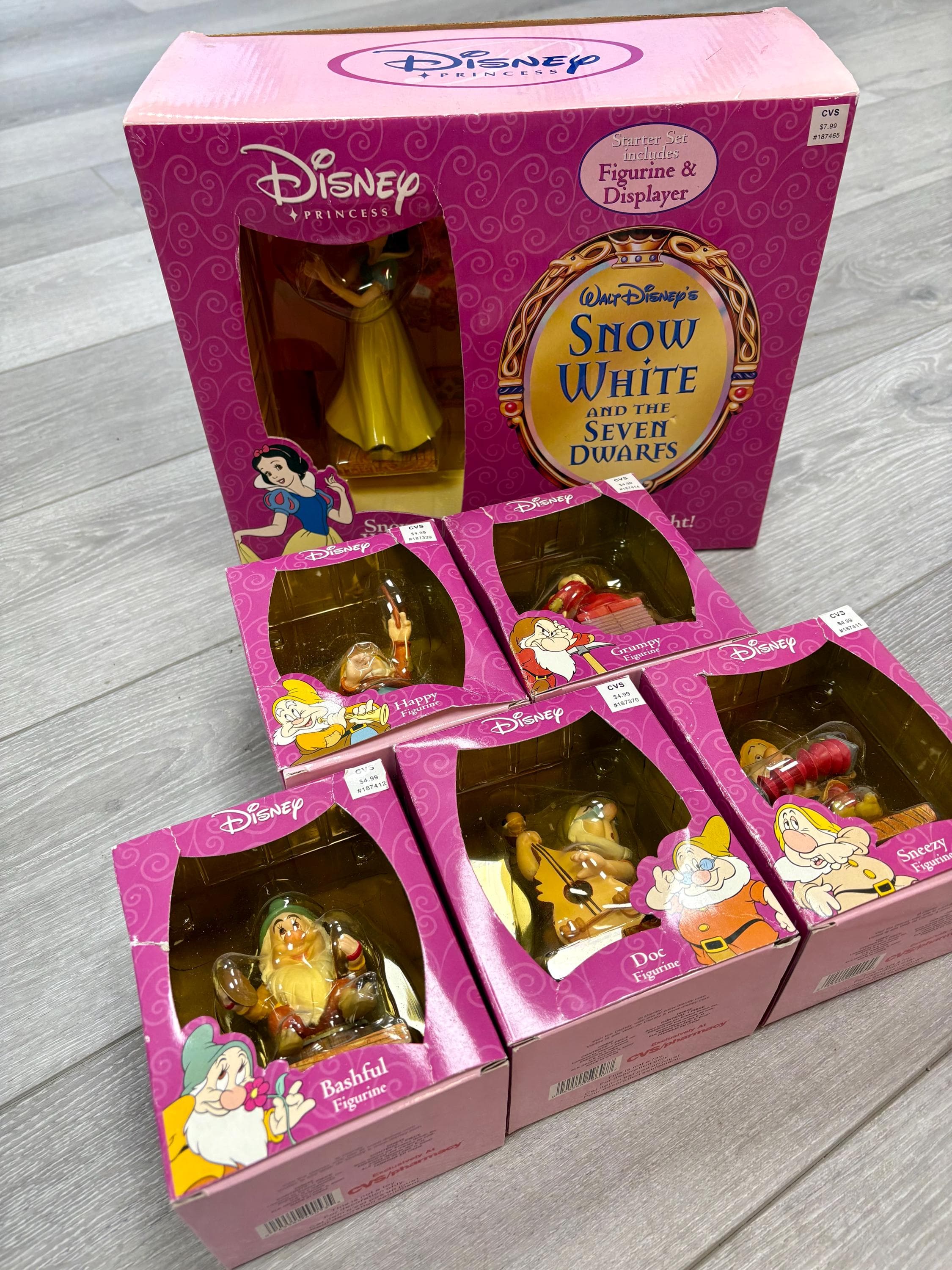Vintage Disney Snow White & The Seven Dwarfs Starter Set- Enesco 65th Anniv.