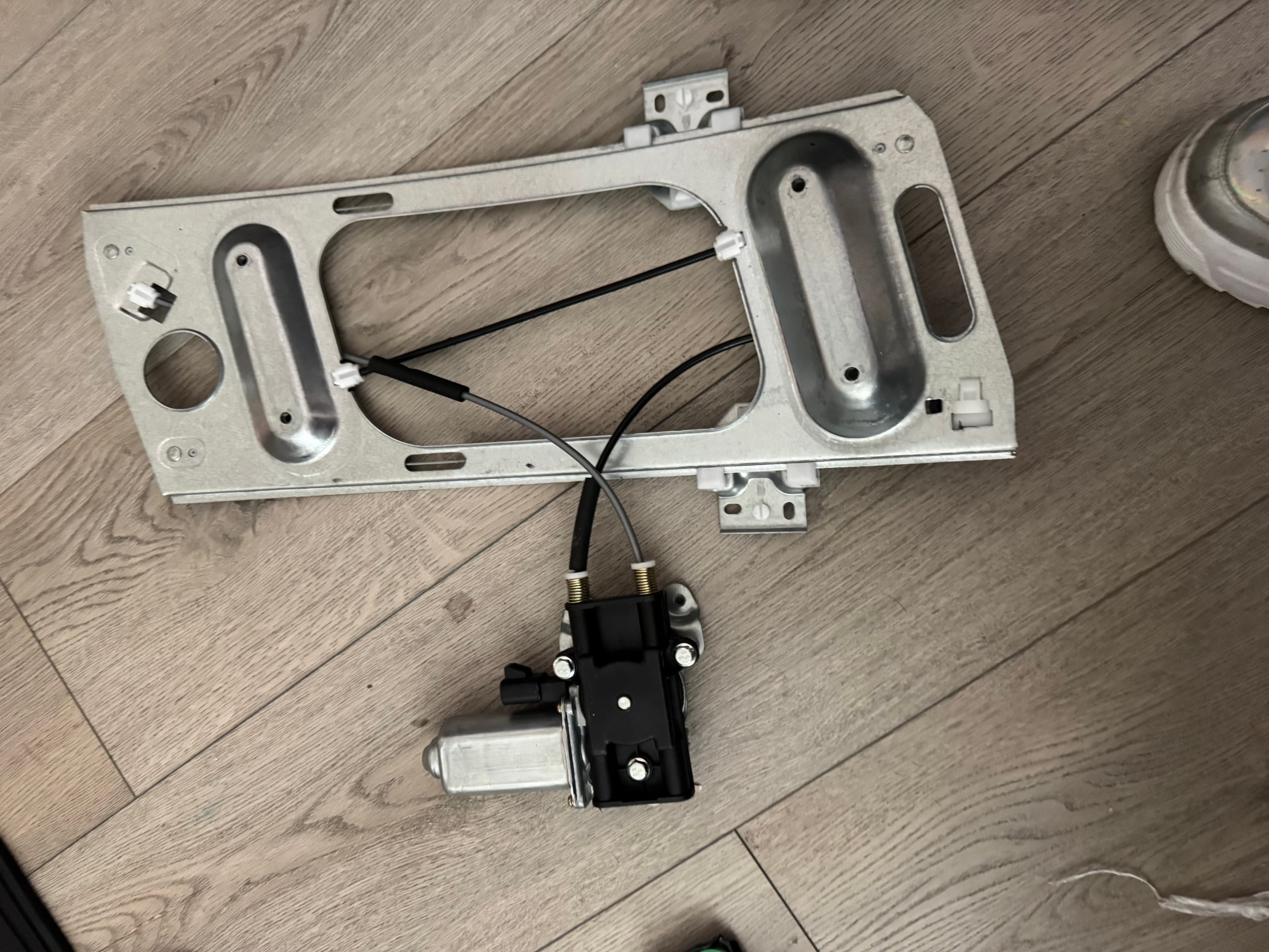 Car Window Regulator with Motor - Thumbnail 3