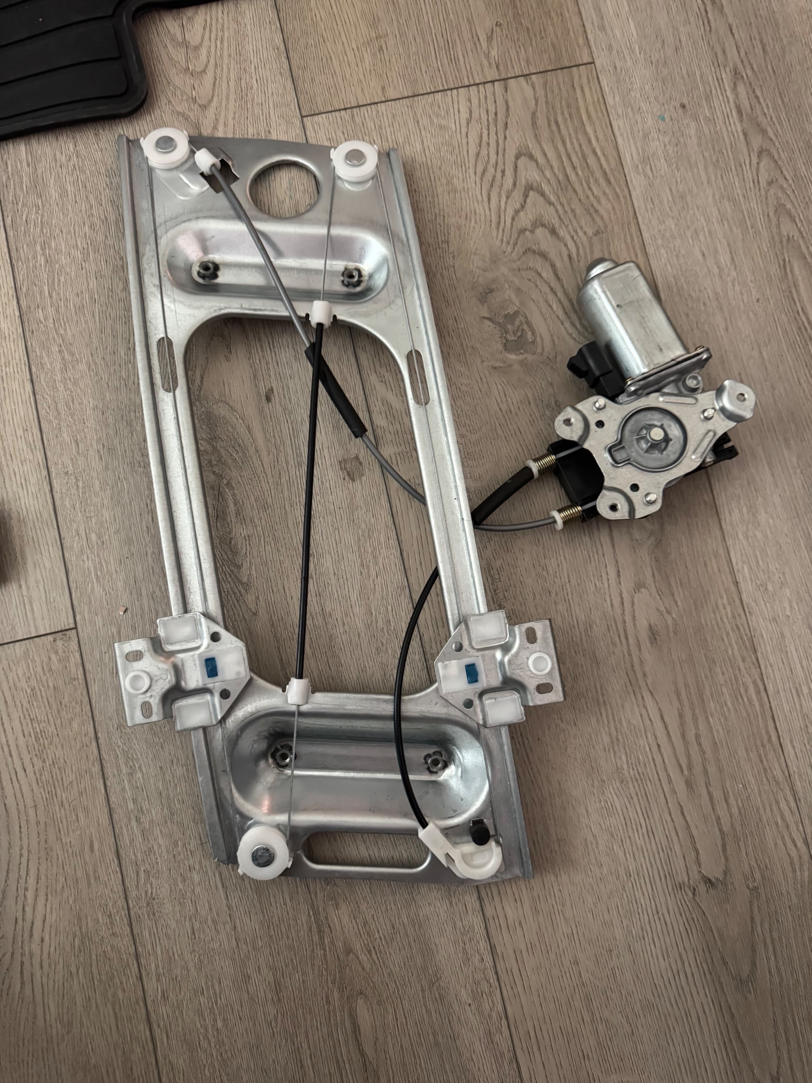 Car Window Regulator with Motor - Thumbnail 2