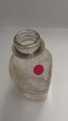 Paulus Dairy - One Quart Milk Bottle New Brunswick New Jersey - Thumbnail 5