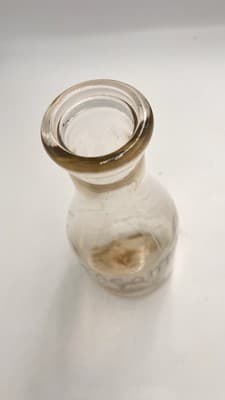 Vintage Van Schoick’s Pleasant Farm Dairy 1 Quart Milk Bottle Point Pleasant NJ - Thumbnail 6