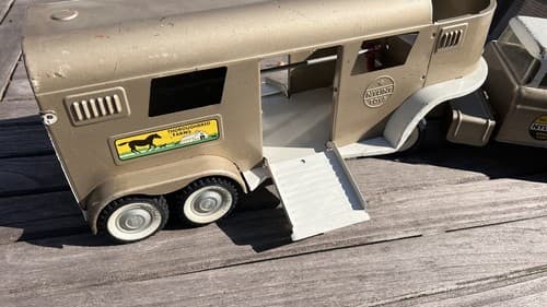 Vintage 1960’s Nylint #6300 “Thoroughbred Farms” Pressed Steel Horse Truck & Trl - Thumbnail 5