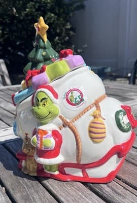 DR. SEUSS HOW THE GRINCH STOLE CHRISTMAS HAND PAINTED CERAMIC COOKIE JAR SLEIGH