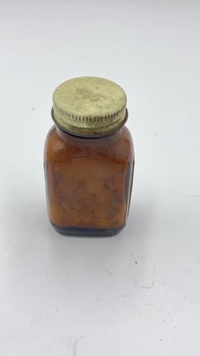 Vintage 1940's Eli Lilly BISMUTH SUBNITRATE Medicine Bottle for display - Thumbnail 5
