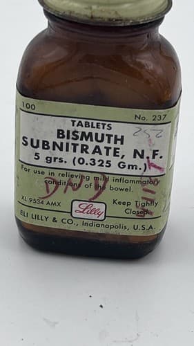 Vintage 1940's Eli Lilly BISMUTH SUBNITRATE Medicine Bottle for display - Thumbnail 2