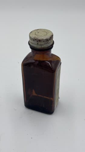 Vintage 1940's Eli Lilly Cathartic Compound Medicine Bottle for display EMPTY - Thumbnail 4