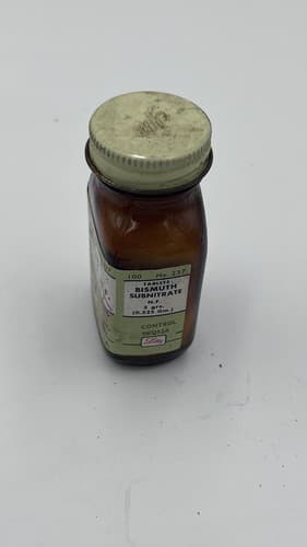 Vintage 1940's Eli Lilly BISMUTH SUBNITRATE Medicine Bottle for display - Thumbnail 4