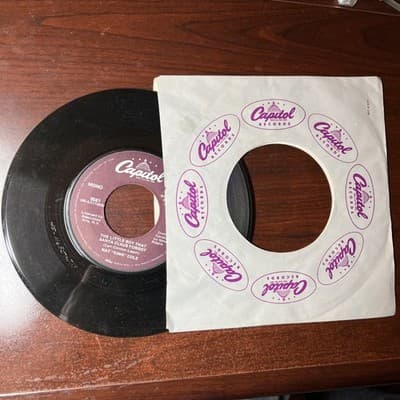 NAT "KING" COLE-VG+ 45 The Little Boy That Santa Claus Forgot/The Christmas Song - Thumbnail 3