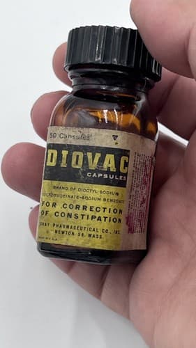 Vintage 1940's DIOVAC ( dioctyl sodium ) Gray Pharmaceuticals Brown Bottle EMPTY - Thumbnail 2