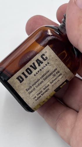 Vintage 1940's DIOVAC ( dioctyl sodium ) Gray Pharmaceuticals Brown Bottle EMPTY - Thumbnail 3