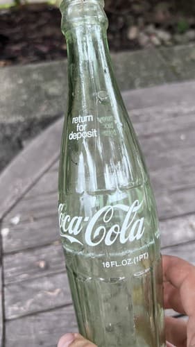 Vintage 16 FL.OZ. Coca-Cola Empty Bottle Pre-Owned - Thumbnail 2