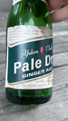 1950's Yukon Club Pale Dry Ginger Ale ,Paper label soda pop bottle; Milwaukee,WI - Thumbnail 2