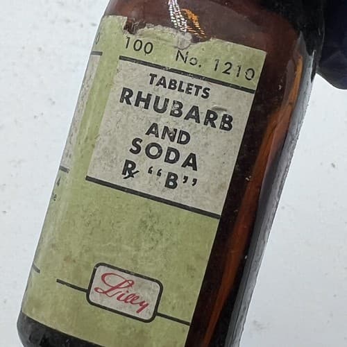 Vintage Lilly Rhubarb and Soda Medicine Pills Tablets Medical Bottle 1940s - Thumbnail 2