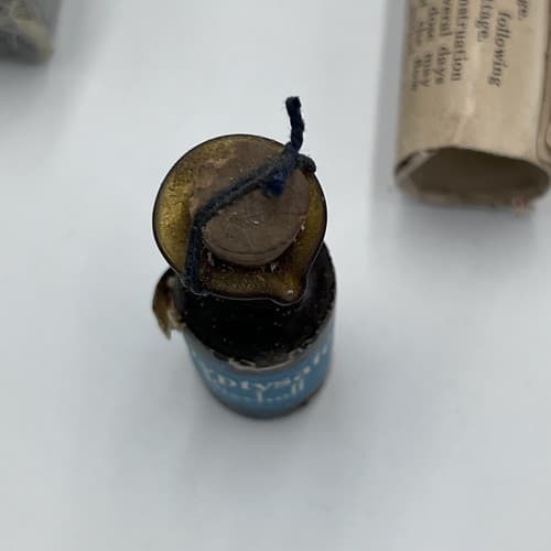 Early 1900's Bischoff Styptysate hemostatic bottle with some contents RARE - Thumbnail 5