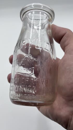 Rare Dairymen's League Co-Operative Dairylea Embossed Half Pint Milk Bottle - Thumbnail 3