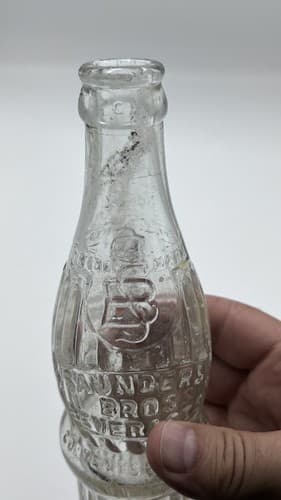 RARE Saunders Bros Beverages Newark NJ Soda bottle Embossed 6 1/2oz - Thumbnail 6