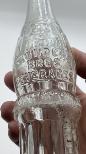 RARE Saunders Bros Beverages Newark NJ Soda bottle Embossed 6 1/2oz - Thumbnail 5