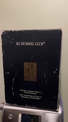 M.J.Hummel Goebel At Grandpa's #51 Figurine with COA & Box - Thumbnail 10