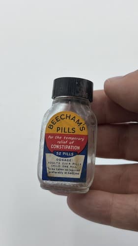 Vintage Beechams Pills glass bottle (empty) Nice label - Thumbnail 3