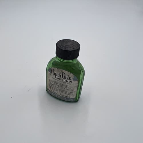 McKesson & Robbins AQUA DRIN Nose Drops Green Glass Bottle