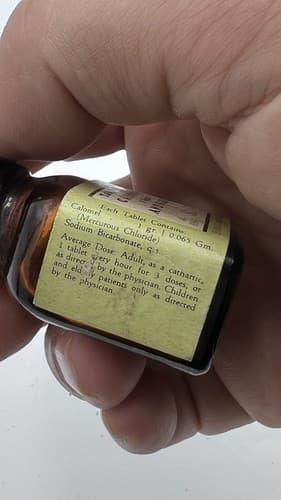 RARE Vintage Bottle of Calomel by Eli Lily & Company #442 , EMPTY - Thumbnail 4