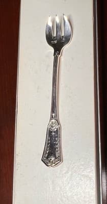 Dessert/Cake Fork Empire Chambly Silverplate France 5.5" - Thumbnail 10