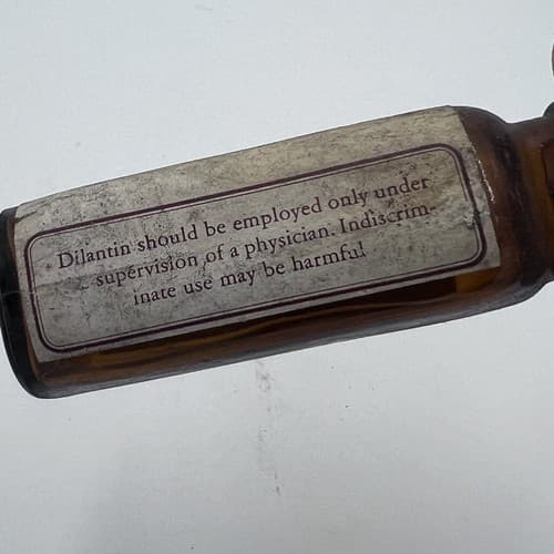 Vintage Medicine Bottle, DILANTIN ( DIPHENYLHYDANTOIN) Parke Davis 224 EMPTY 4" - Thumbnail 3