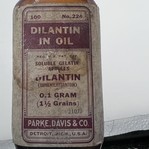 Vintage Medicine Bottle, DILANTIN ( DIPHENYLHYDANTOIN) Parke Davis 224 EMPTY 4" - Thumbnail 7
