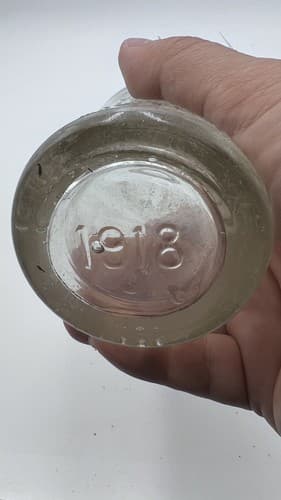 RARE Antique 1918 Newark Soda Water Co bottle Embossed 7 oz - Thumbnail 3