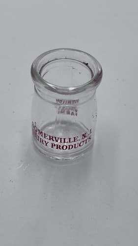 VINTAGE 1950 RARITAN VALLEY FAMRS SOMMERVILLE NJ DAIRY MINIATURE MILK BOTTLE - Thumbnail 5