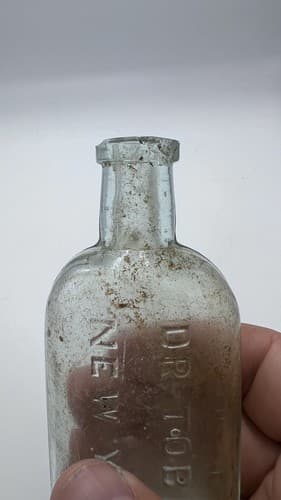 DR. TOBIAS NEW YORK VENETIAN LINIMENT OLD MEDICINE BOTTLE - Thumbnail 7